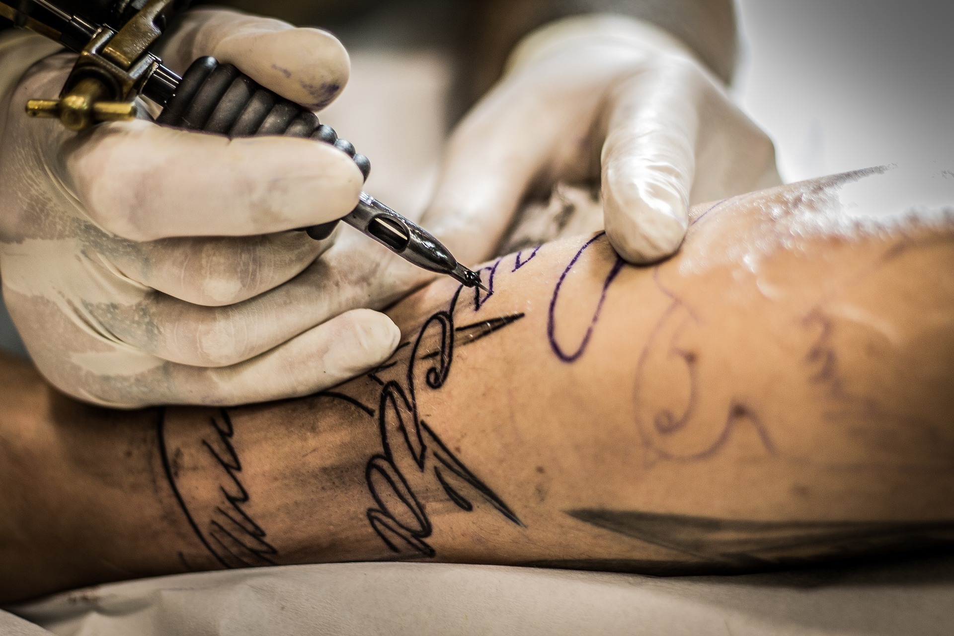 How long do tattoos take by size?